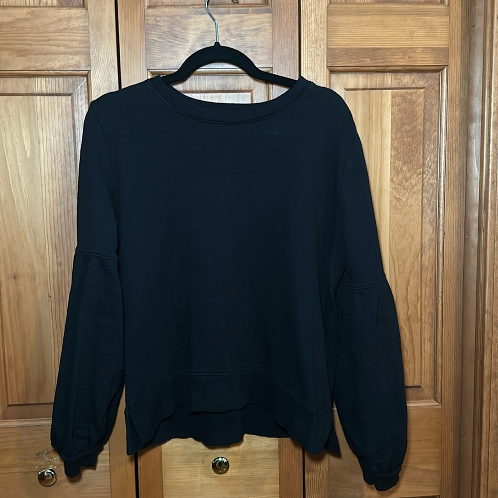 Time and Tru Black Crewneck Sweatshirt